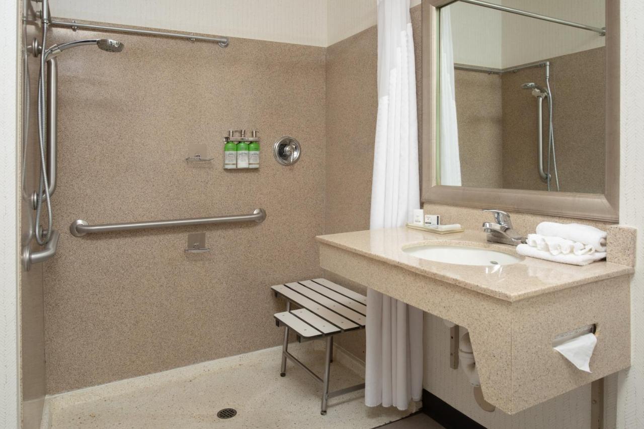 Holiday Inn & Suites Goodyear - West Phoenix Area By Ihg Dış mekan fotoğraf