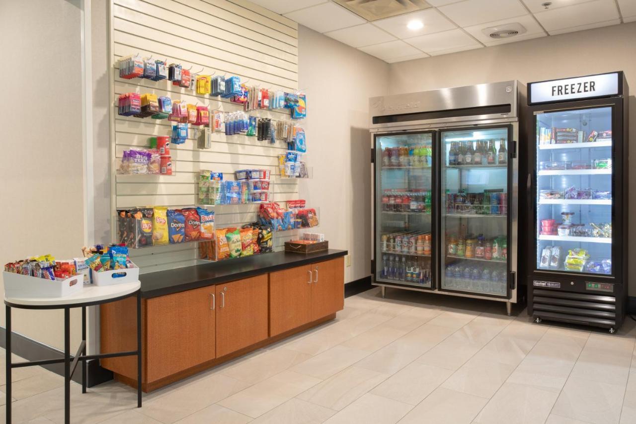 Holiday Inn & Suites Goodyear - West Phoenix Area By Ihg Dış mekan fotoğraf