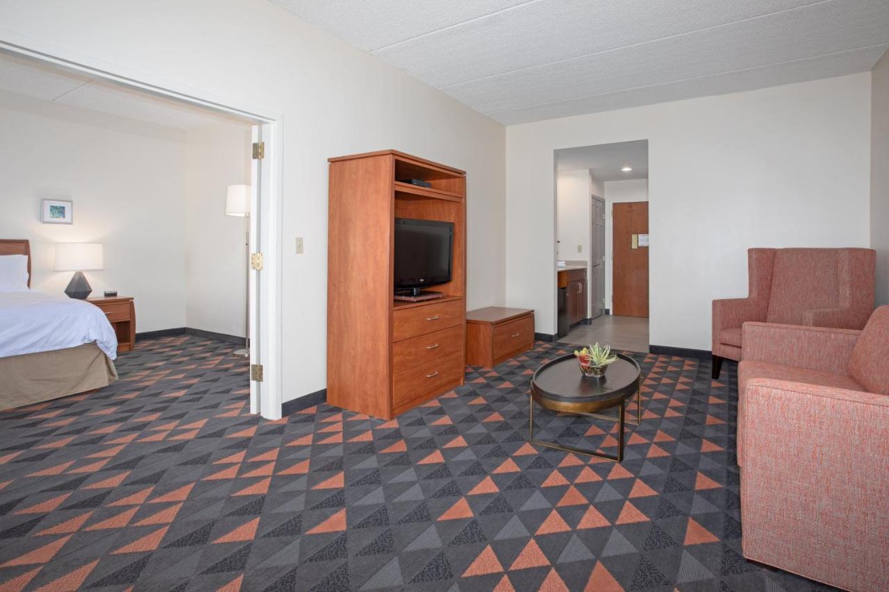 Holiday Inn & Suites Goodyear - West Phoenix Area By Ihg Dış mekan fotoğraf
