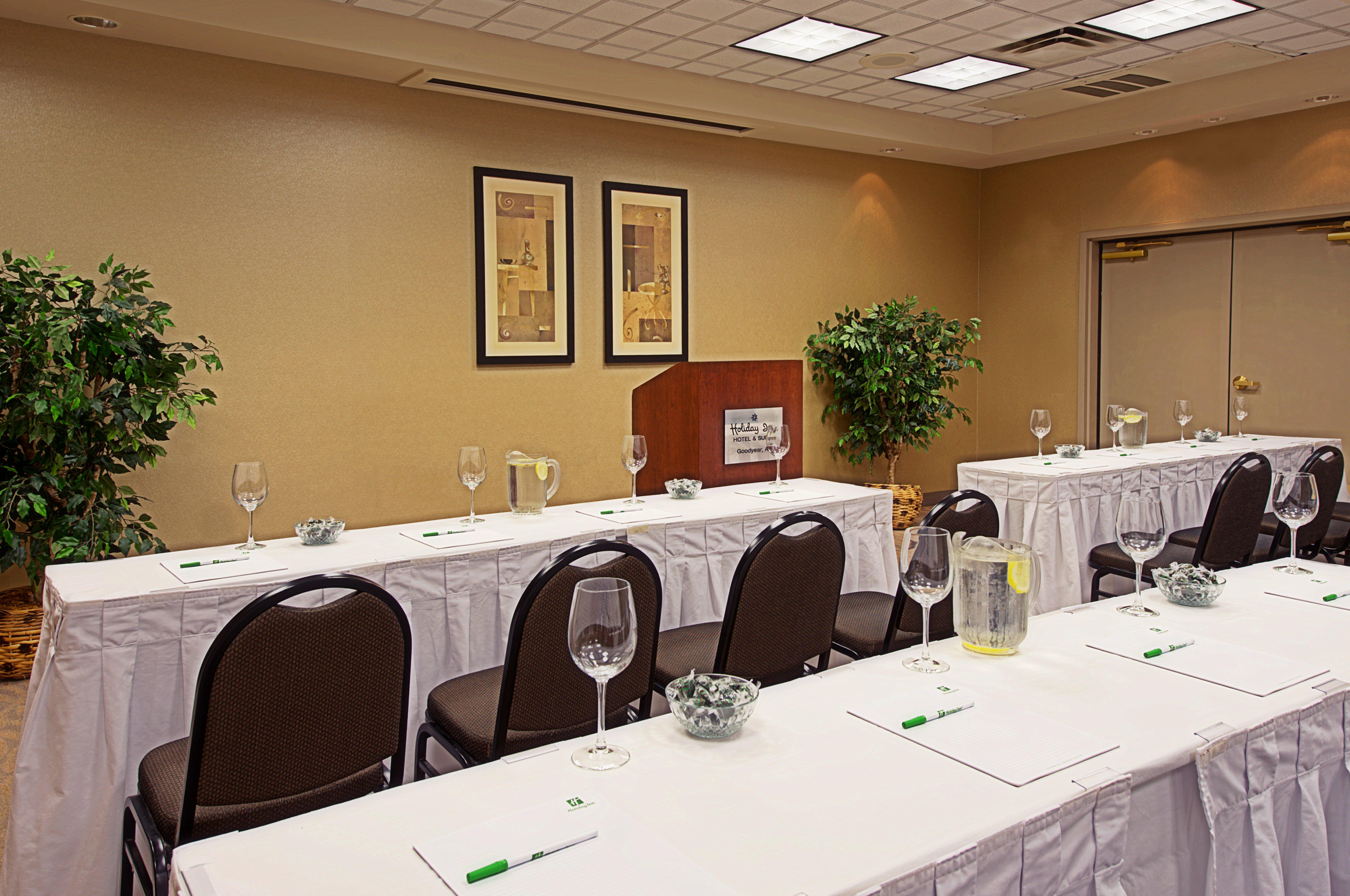 Holiday Inn & Suites Goodyear - West Phoenix Area By Ihg Dış mekan fotoğraf