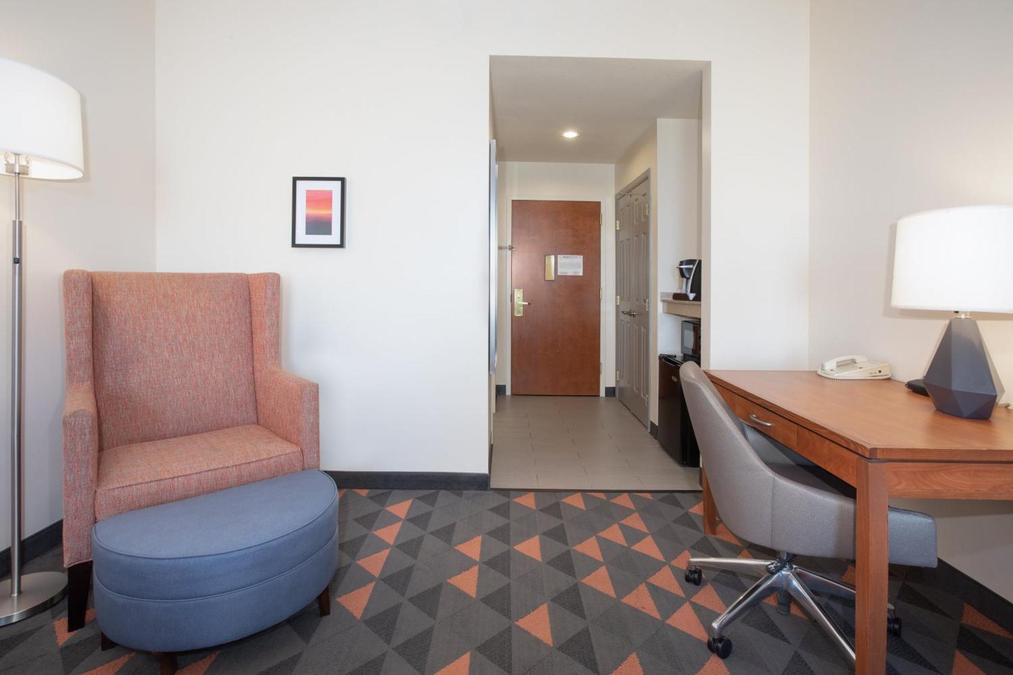 Holiday Inn & Suites Goodyear - West Phoenix Area By Ihg Dış mekan fotoğraf